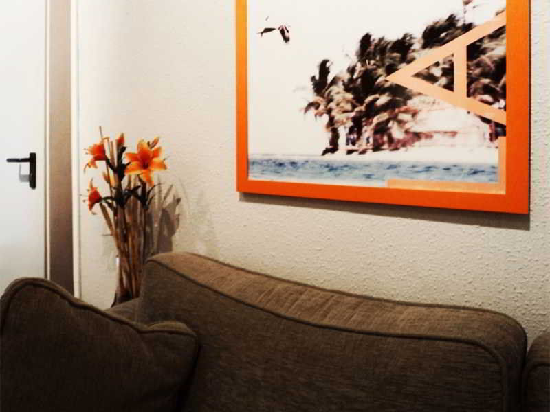 ברצלונה La Isla Hostal מראה חיצוני תמונה