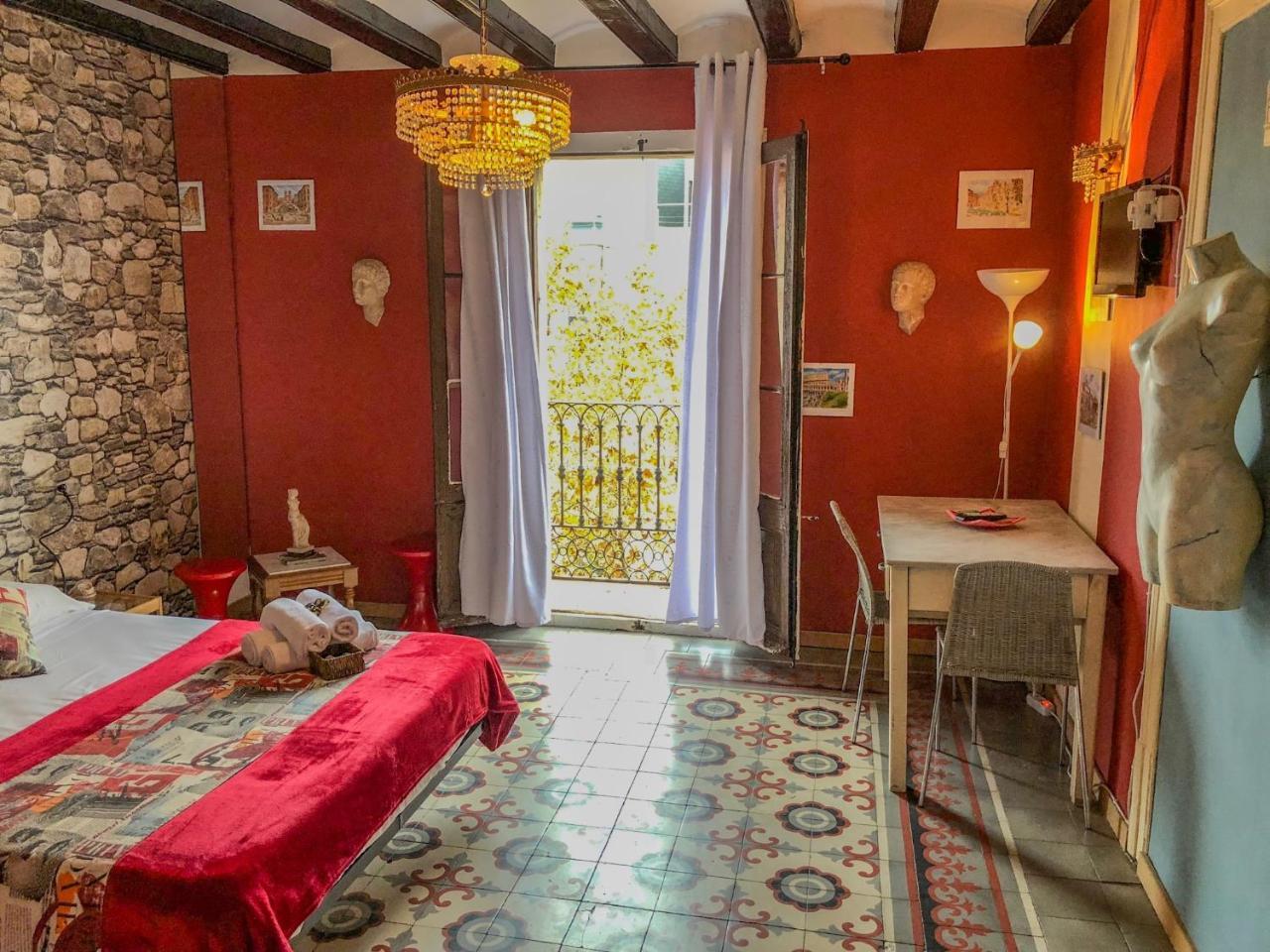 ברצלונה La Isla Hostal מראה חיצוני תמונה